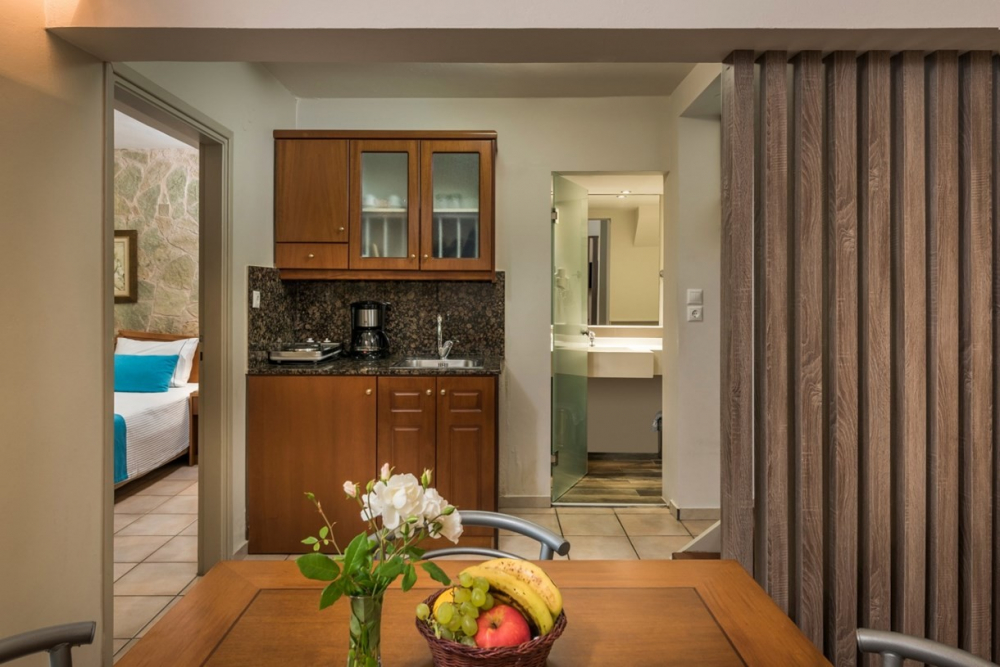 ELOTIS SUITES