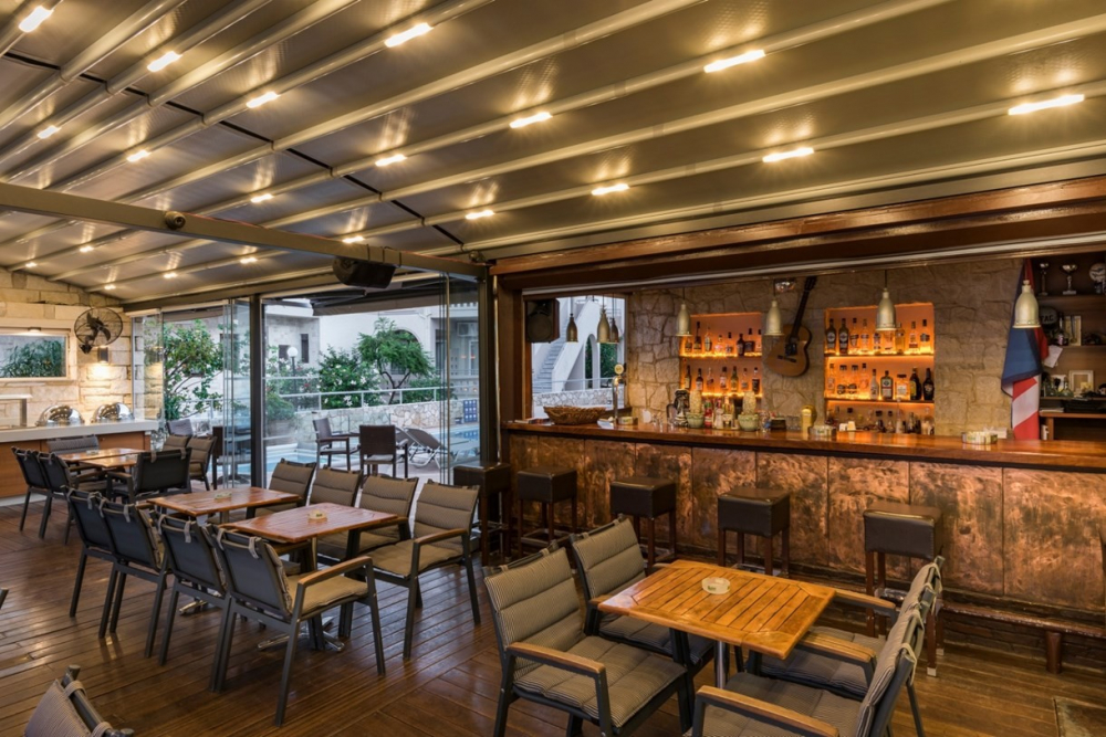 ELOTIS SUITES