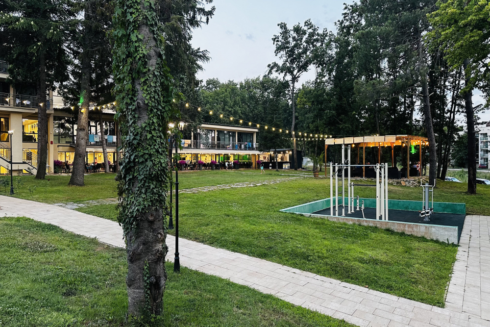 КУИН НЕЛИ ПАРК