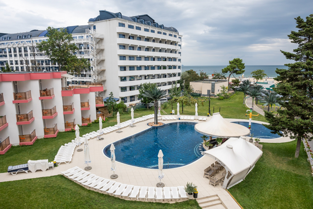 ФЛАМИНГО БИЙЧ