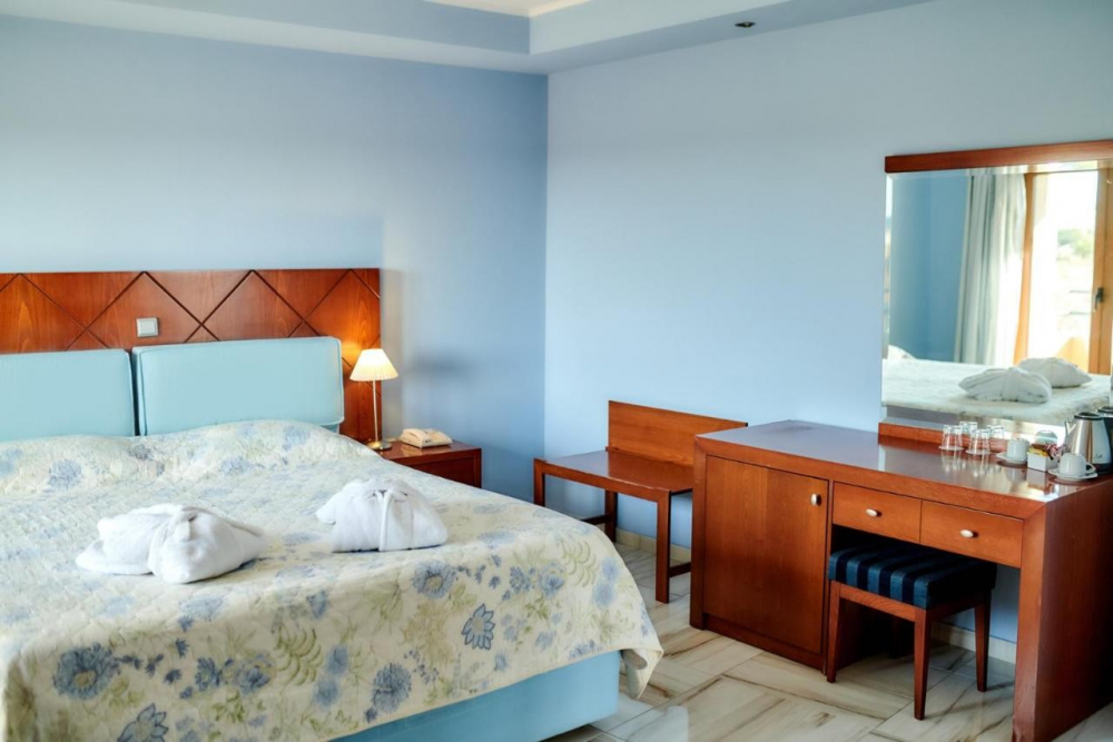 NEFELI HOTEL