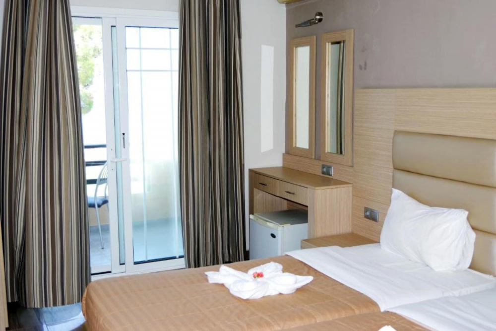 RACHONI BAY - RESORT