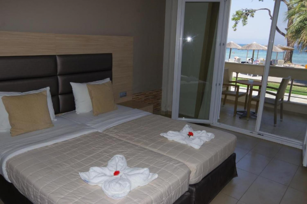 RACHONI BAY - RESORT