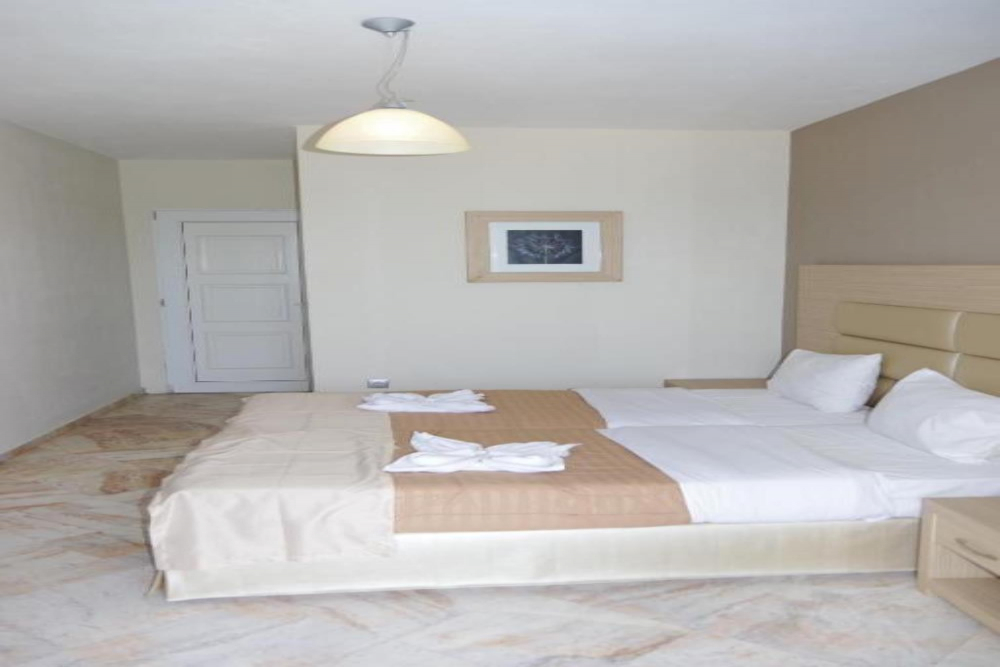 RACHONI BAY - RESORT
