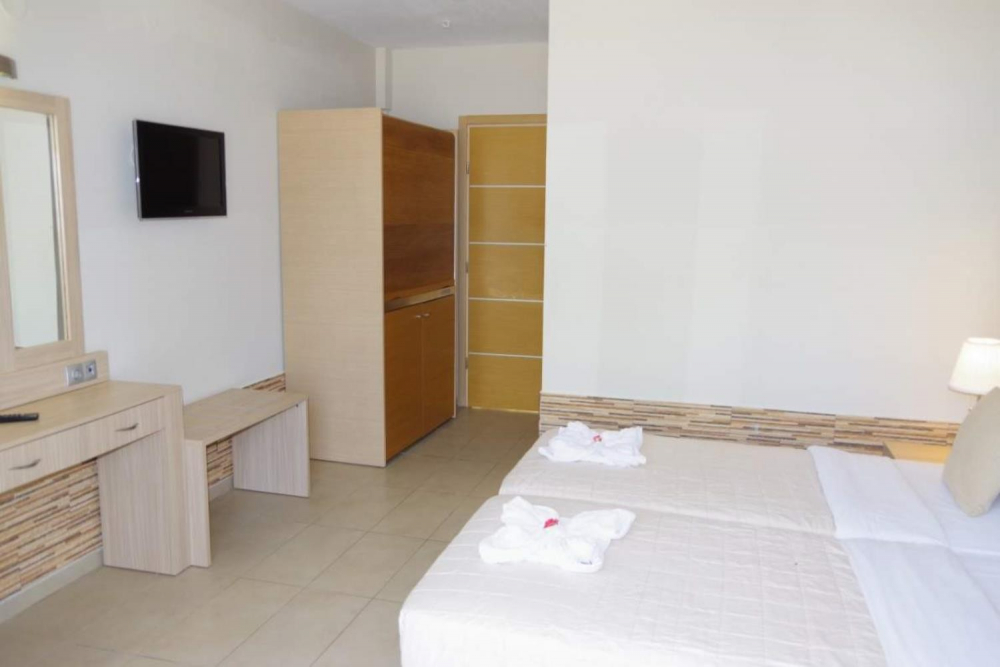 RACHONI BAY - RESORT