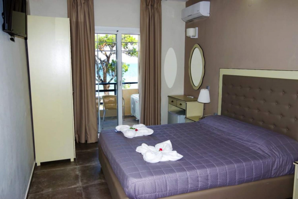 RACHONI BAY - RESORT