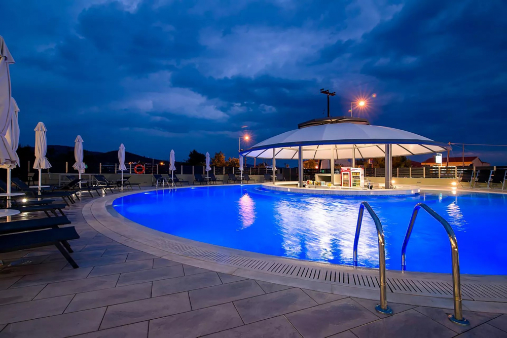 THE DOME LUXURY HOTEL