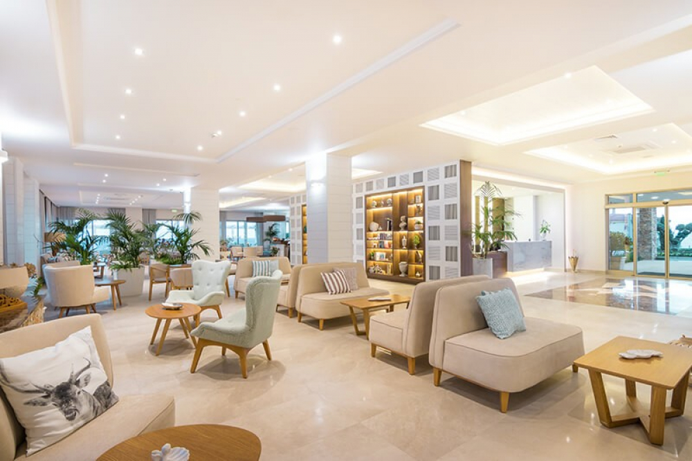 KING MARON BEACH HOTEL AND SPA