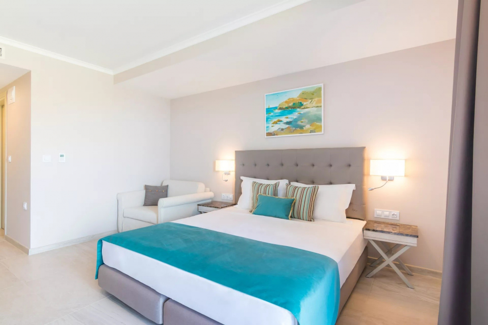 KING MARON BEACH HOTEL AND SPA