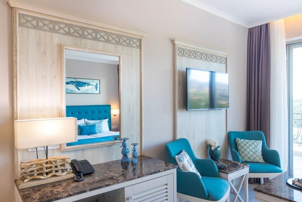 KING MARON BEACH HOTEL AND SPA