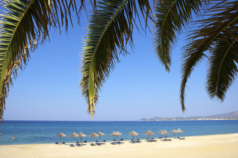 KAMARI BEACH HOTEL