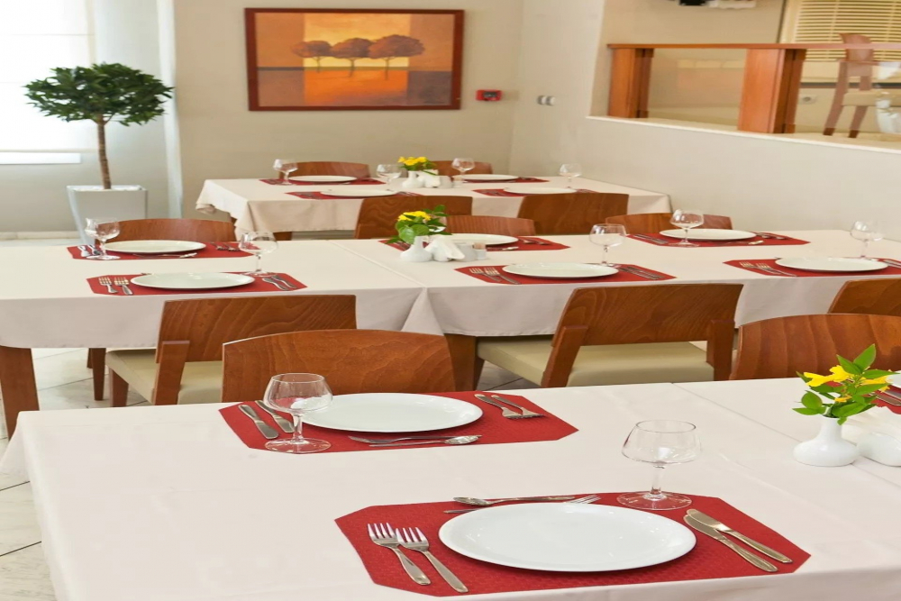 KRONOS HOTEL