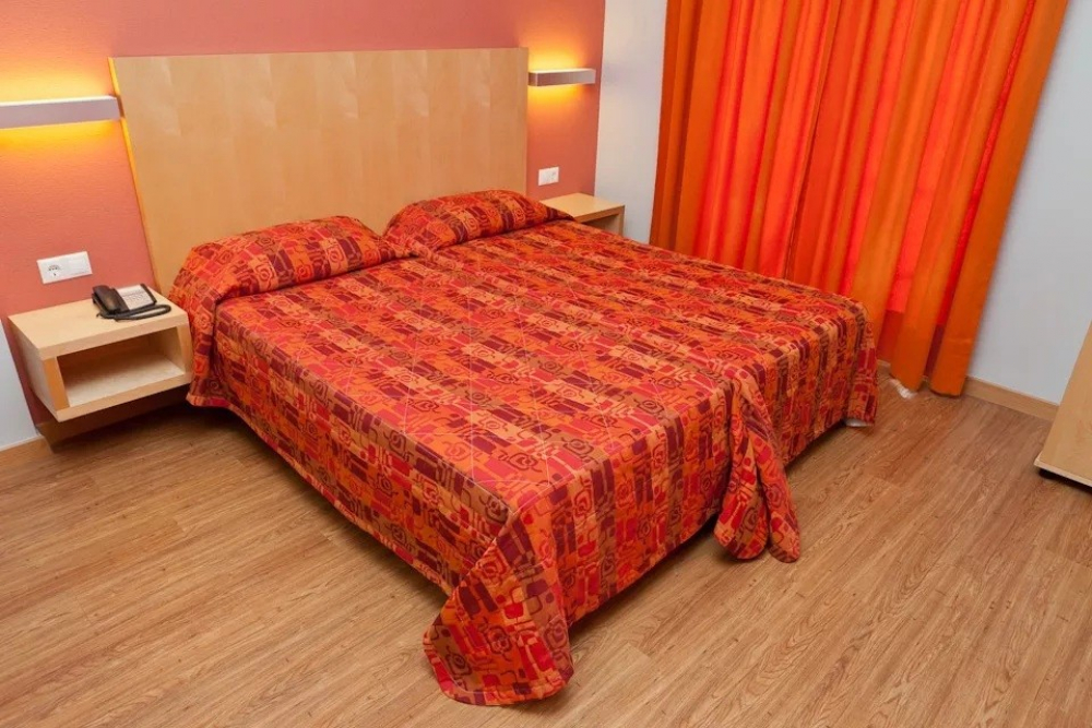KRONOS HOTEL