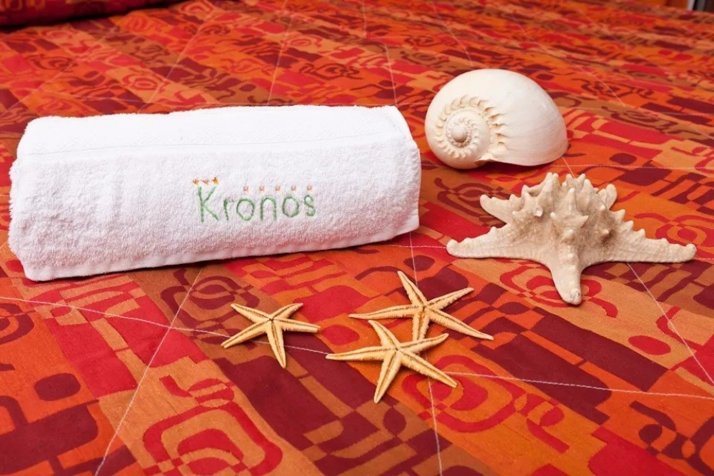 KRONOS HOTEL