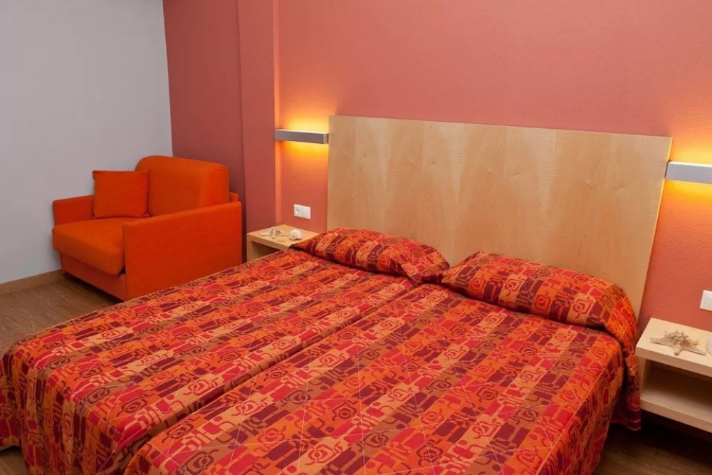 KRONOS HOTEL