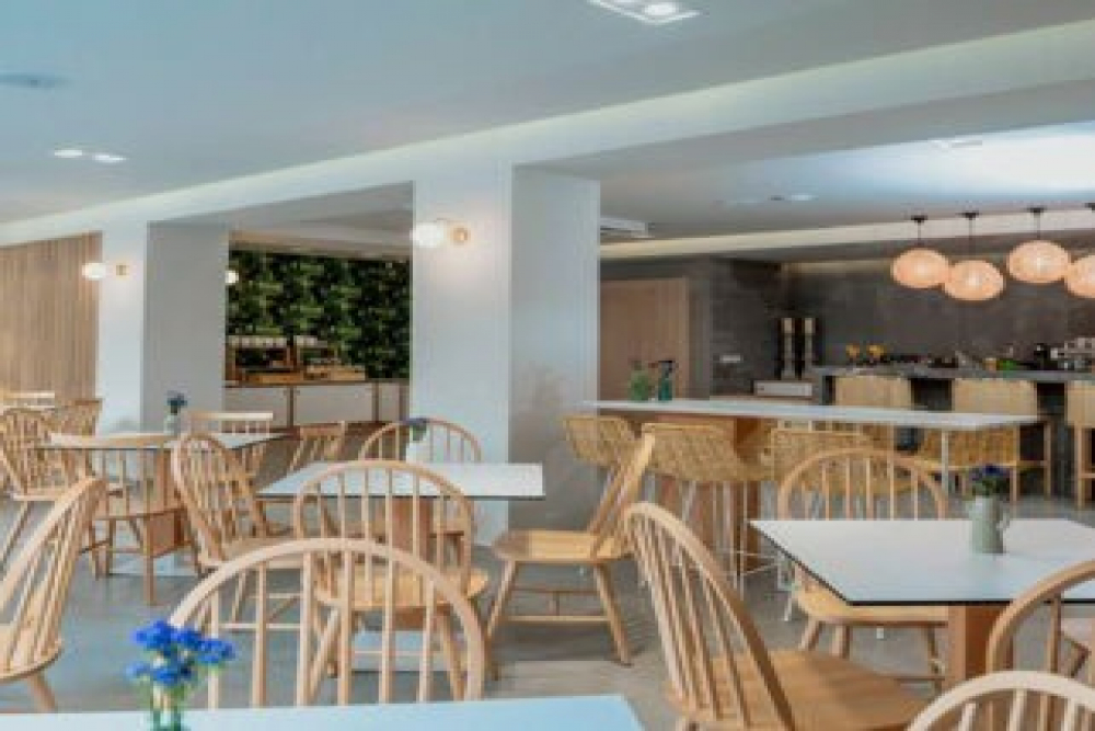 AMMOS BEACH SEASIDE LUXURY SUITES