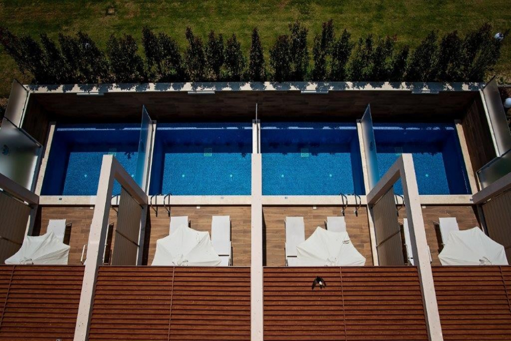 MYTHIC SUMMER HOTEL