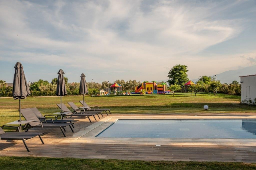 MYTHIC SUMMER HOTEL