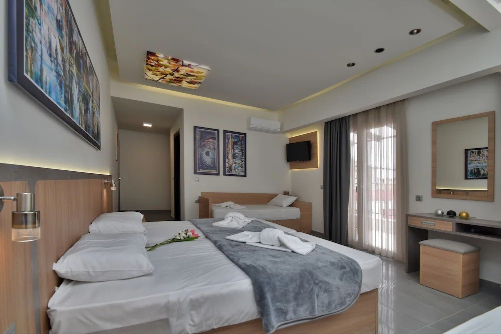 DAFNI PLUS HOTEL