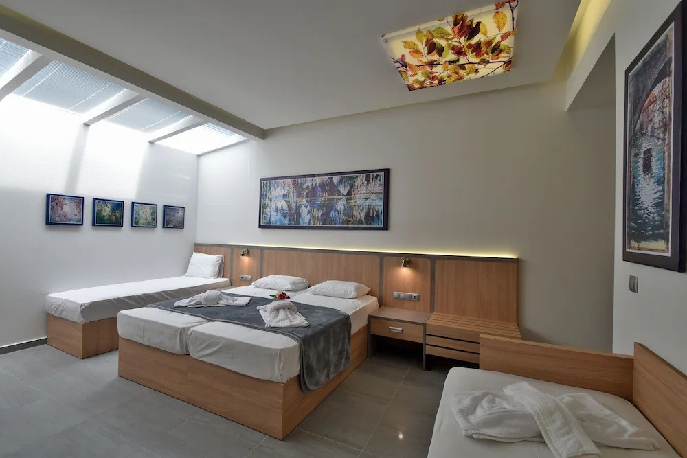 DAFNI PLUS HOTEL