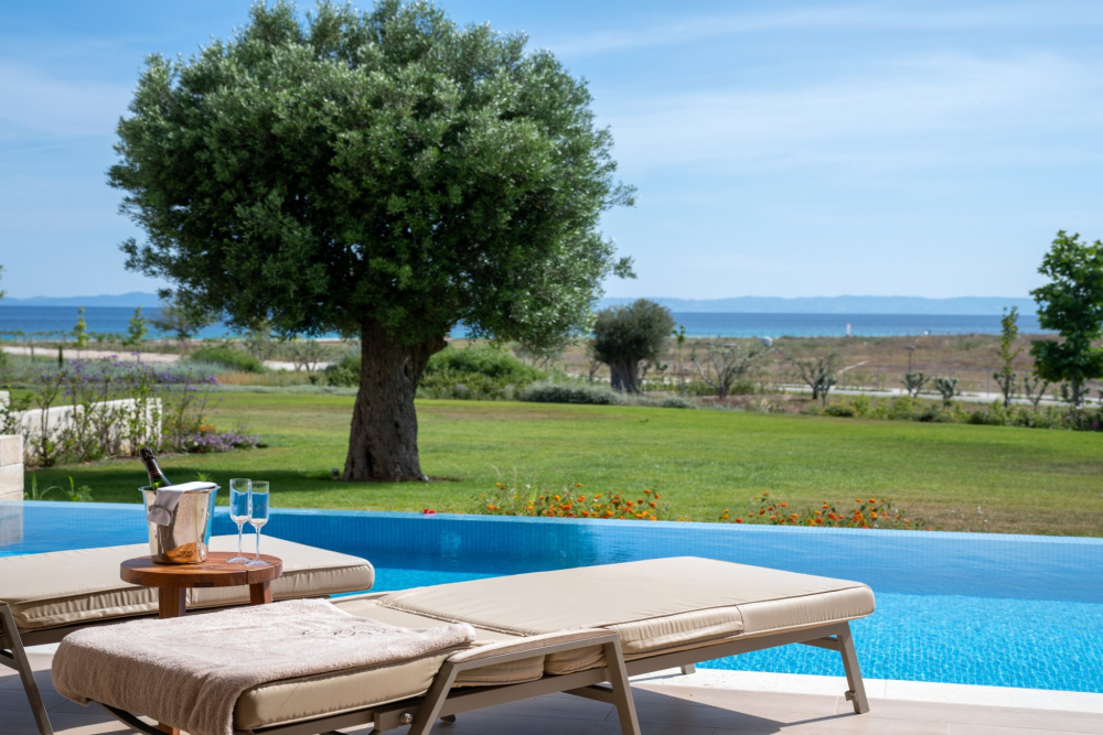 AMMOA LUXURY HOTEL AND SPA RESORT