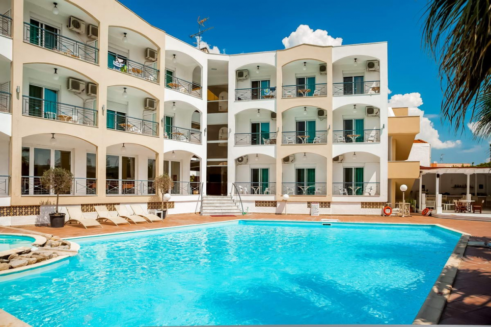 STAVROS BEACH