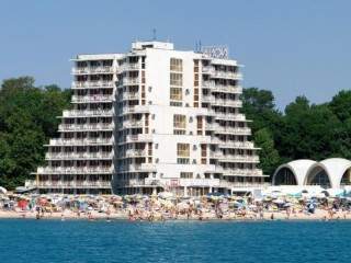 All Inclusive след 26.08 на самия плаж в Албена с безплатен плаж в хотел Нона