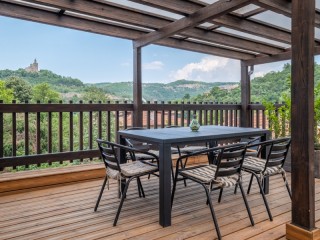 Нова Година 2026 до Царевец, 2 нощувки за двама в Tarnovgrad Apartments, Велико Търново