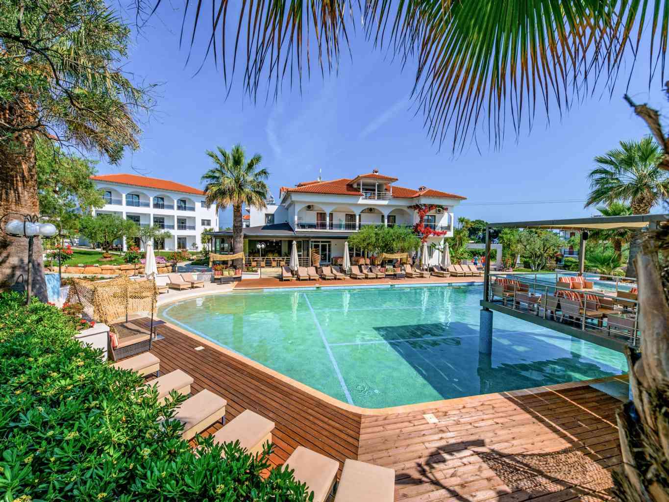 5 дни със закуска за двама през юни 2026 в Flegra Palace Halkidiki