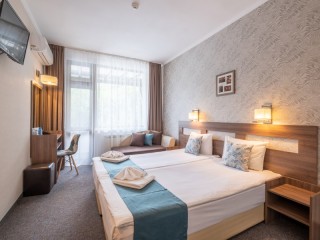 Супер оферта за една различна почивка, нощувка със закуска през седмицата в Park hotel Asenevtsi, Велико Търново