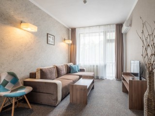 Супер оферта за една различна почивка, нощувка със закуска през седмицата в Park hotel Asenevtsi, Велико Търново