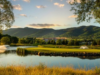Топ почивка на брега на езерото, стая за двама полупансион през седмицата в Хаят Риджънси Правец Ризорт