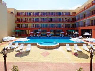 All inclusive на първа линия в Поморие, до 05.07 и след 29.08 в Комплекс Релакс