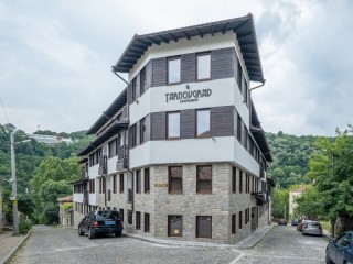 Нова Година 2026 до Царевец, 2 нощувки за двама в Tarnovgrad Apartments, Велико Търново