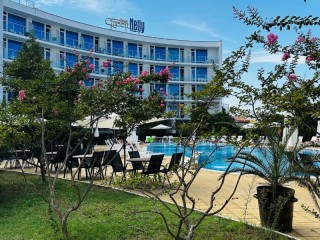 Лятна почивка на море 2026 в Приморско, All Inclusive до 12.07 и след 22.08 в хотел Куин Нели