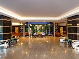 Посрещане на Новата 2026-та край морския бряг, 3 дни Ultra All Inclusive в Гранд Хотел Свети Влас