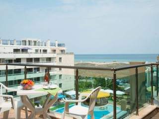 Лято 2026 до плажа на ММЦ Приморско, All Inclusive до 06.07 и след 21.08 в Престиж Сити 2