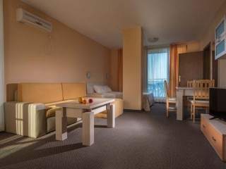 Лято 2026 до плажа на ММЦ Приморско, All Inclusive до 06.07 и след 21.08 в Престиж Сити 2