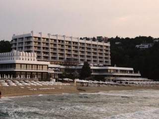 5 звездна Нова година в Слънчев ден, 3 дни пълен пансион в Хотел Палас