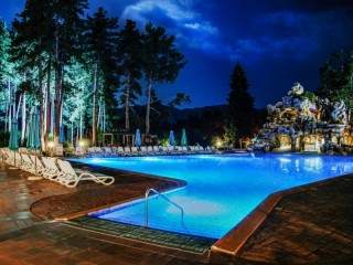 Уикенд СПА почивка във Велинград със закуска и вечеря за двама в Хотел Двореца