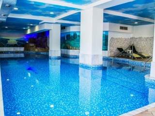 Уикенд СПА почивка във Велинград със закуска и вечеря за двама в Хотел Двореца