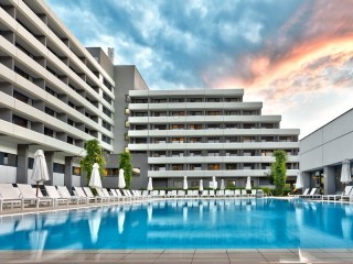 СПА почивка в Интерхотел Сандански, Стая лукс за двама със закуска и вечеря през седмицата