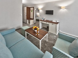 СПА почивка в Интерхотел Сандански, Стая лукс за двама със закуска и вечеря през седмицата