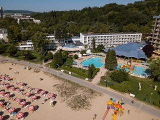 Първа линия в Албена All Inclusive след 26.08 с безплатен плаж в хотел Калиакра Маре