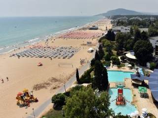 Първа линия в Албена All Inclusive след 26.08 с безплатен плаж в хотел Калиакра Маре