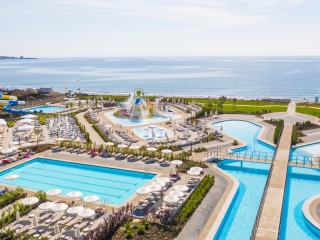 Първа линия Топ нов хотел с Аквапарк, All Inclusive за двама след 26.08 от Wave Resort, Поморие