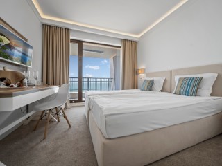 Лято 2026 в ТОП курорт, All inclusive до 15.07 и след 25.08 в Хотел Нимфа, КК Ривиера