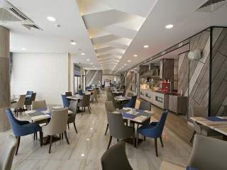 3 дни All inclusive за Нова година с минерален басейн в Роял Гранд Хотел и Спа, Каварна