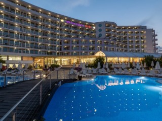 Почивка 2025 на първа линия в Сл. Бряг, All Inclusive до 06.07 в Хотел Нептун Бийч